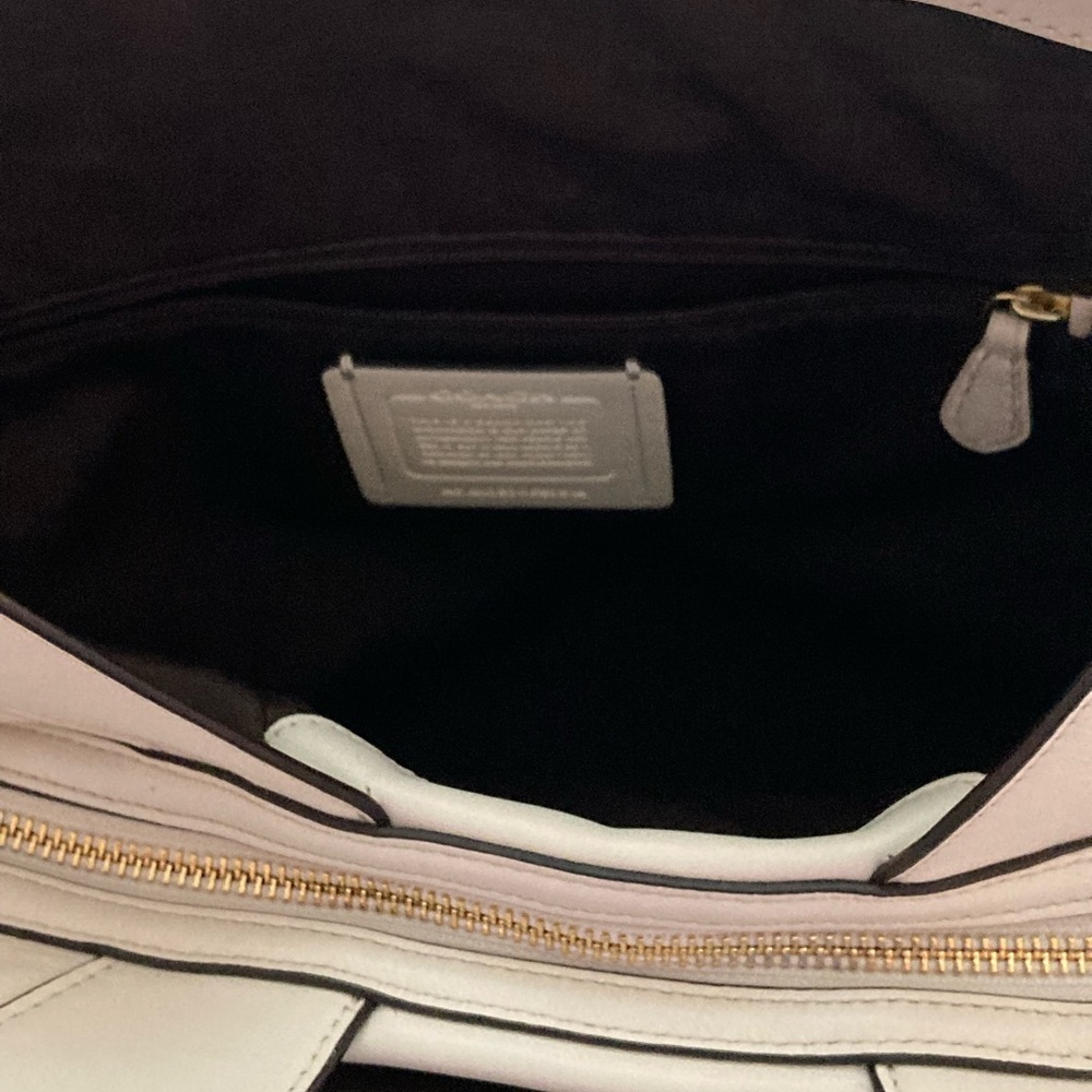Coach Beige and Cream Signature Shoulder Bag Gold tone hardware Leather trim - Picture 9 of 14